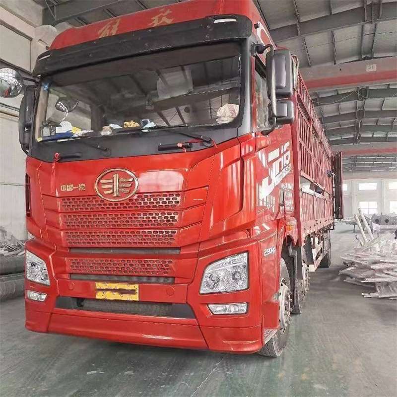 下花园区石渠县进仓物流：专线直达的多元货运之旅